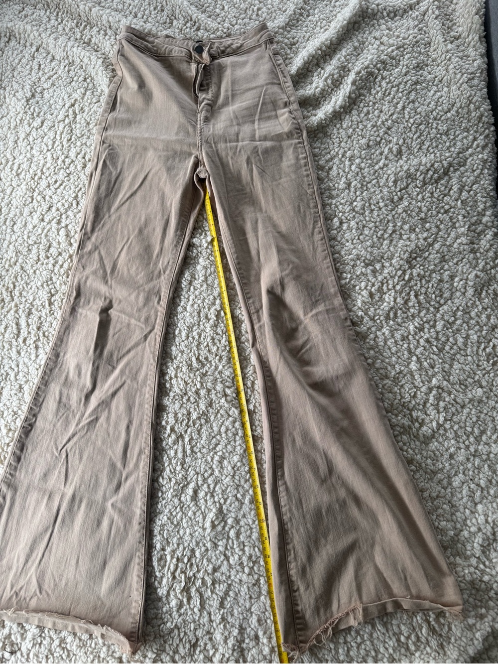 Fashion Nova Flared Jeans in Taupe
